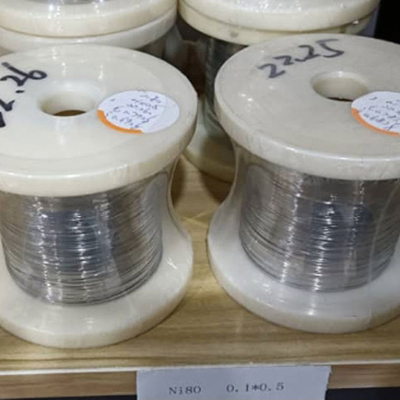 Bon prix Alliage de NiCr avec du Cr de Ni de composition chimique et le fil du point de fusion 1453°C Nikrothal 80 en ligne